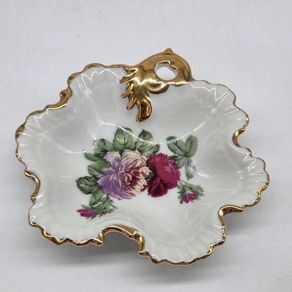 Vintage Porcelain Leaf-Shaped Dish With Gold Trim & Floral Design 5"x4.5" - Picture 1 of 6